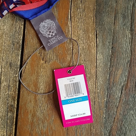 NWT VINCE CAMUTO scarf - Picture 2 of 7